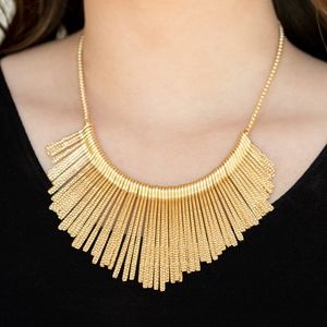 Metallic mane hold necklace and earrings set